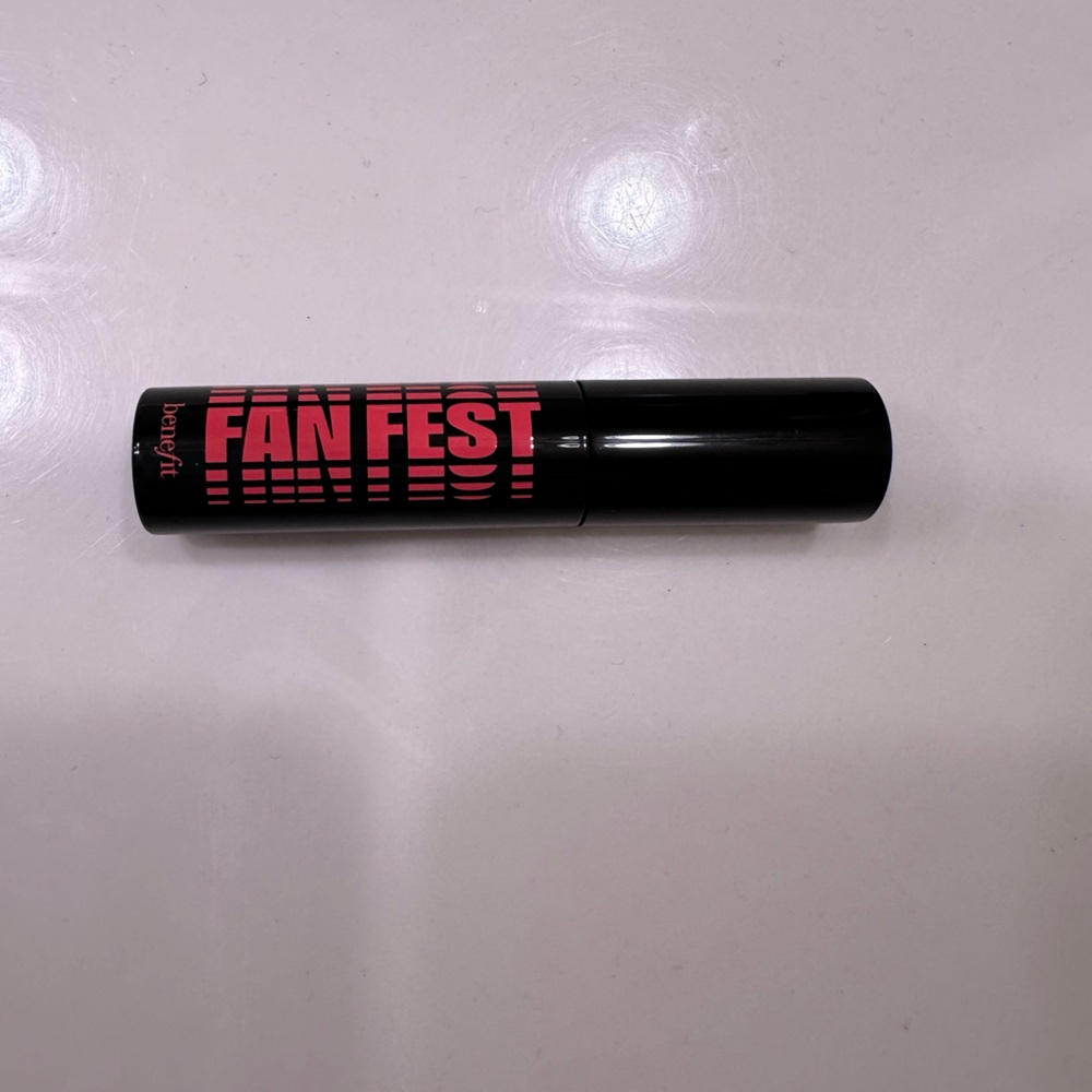 🦋 3/$9 Benefit cosmetics Fan Fest Mascara in Black NWT
